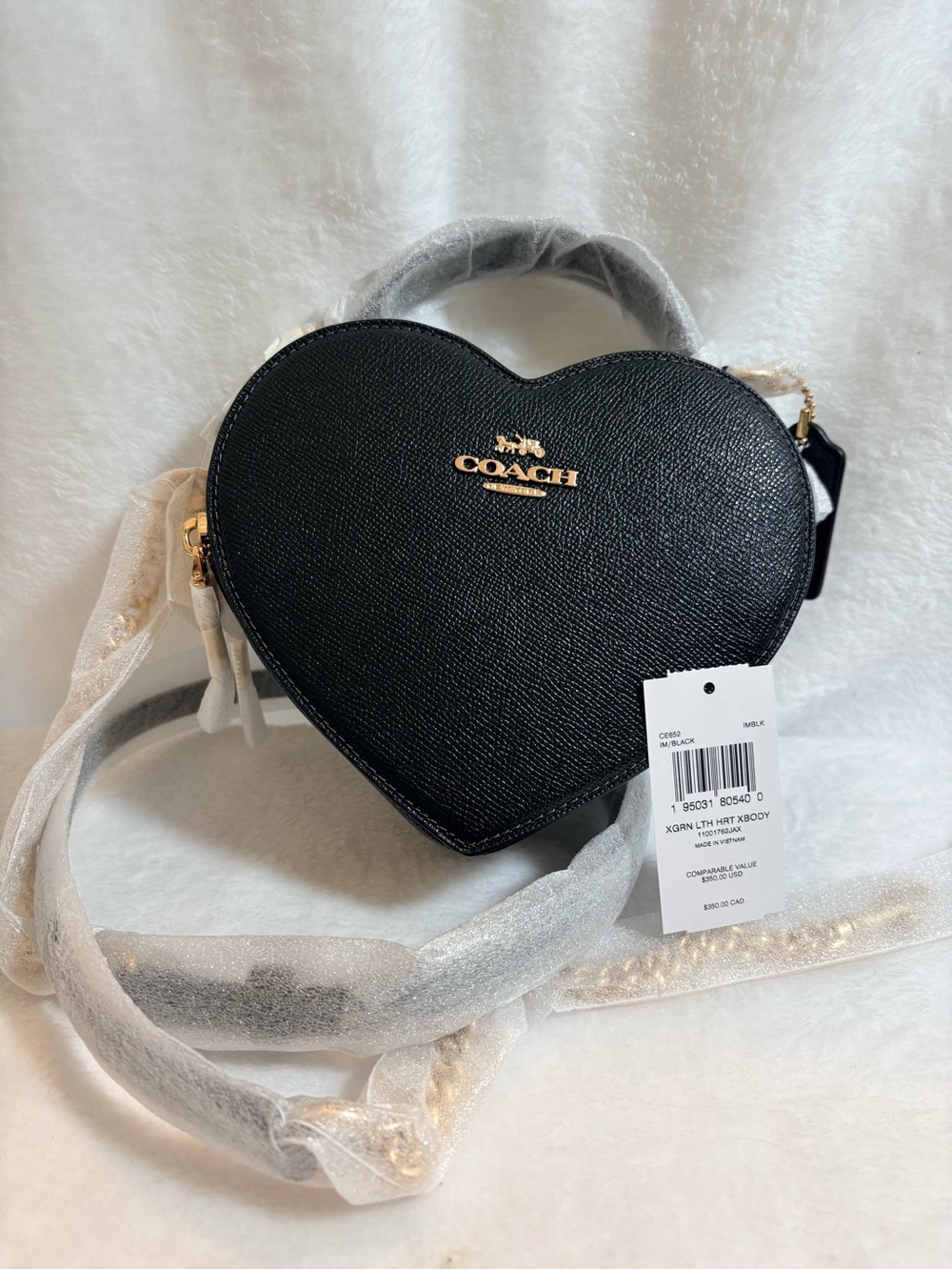 *NWT* Coach Heart Crossbody (Black)